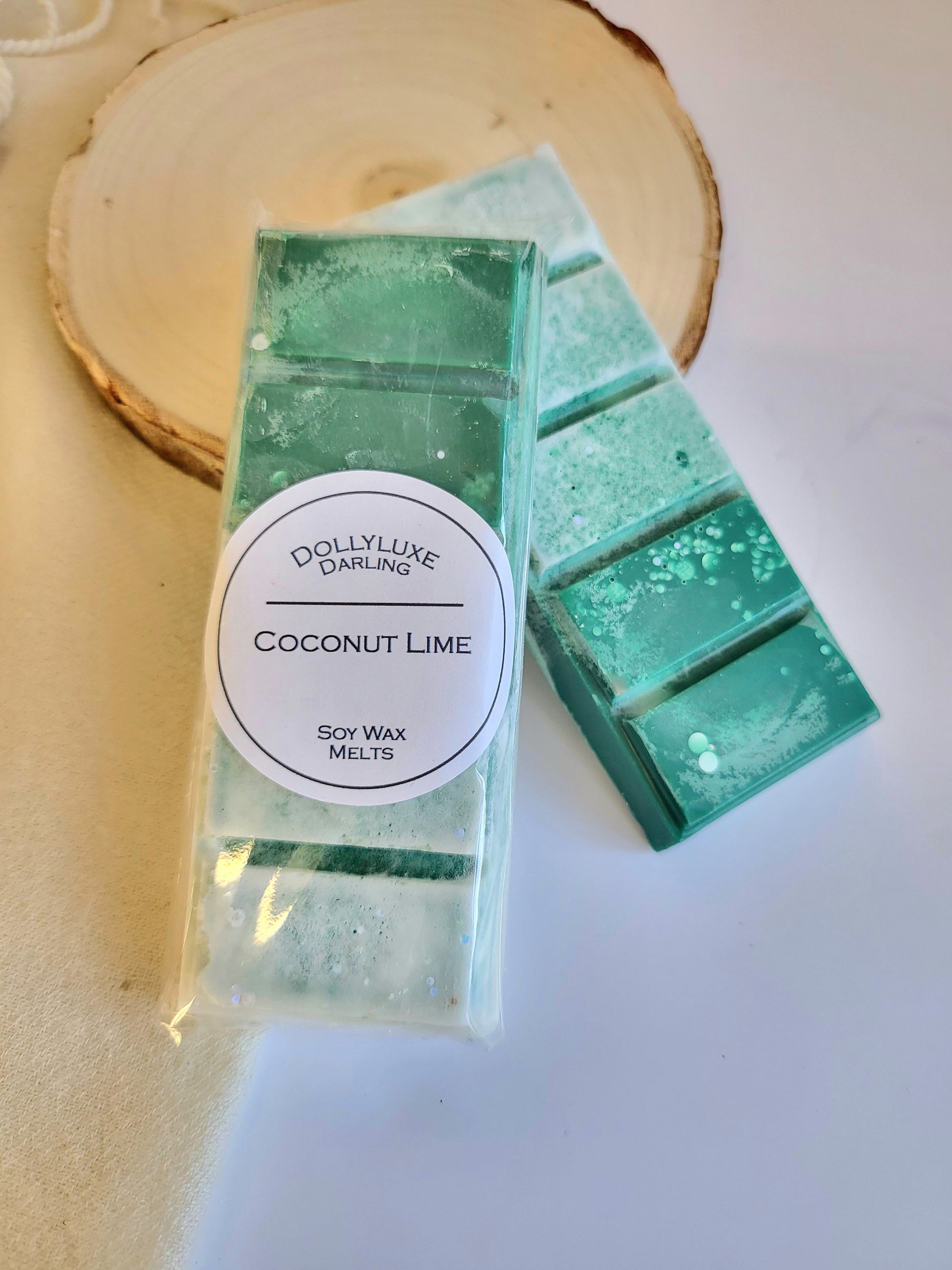 Cocnut lime wax melt.